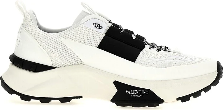 True Act Sneakers