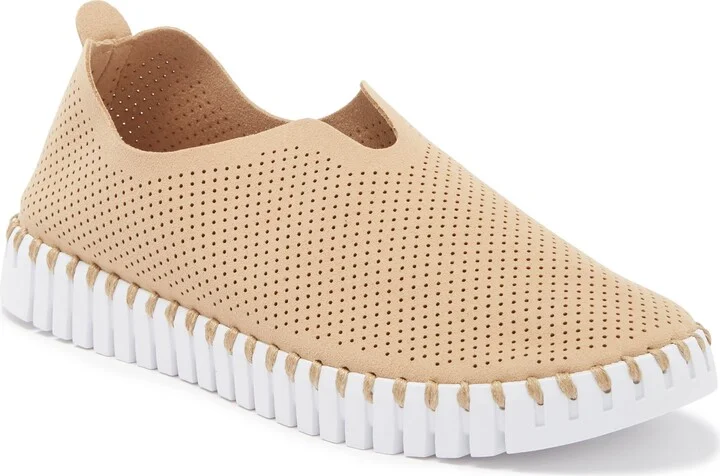 Tulip Perforated Sneaker