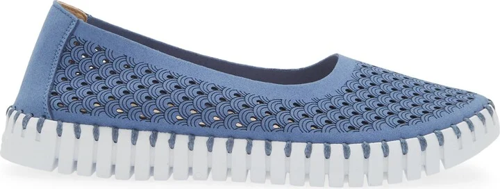 Tulip Slip-On Sneaker - Image 4