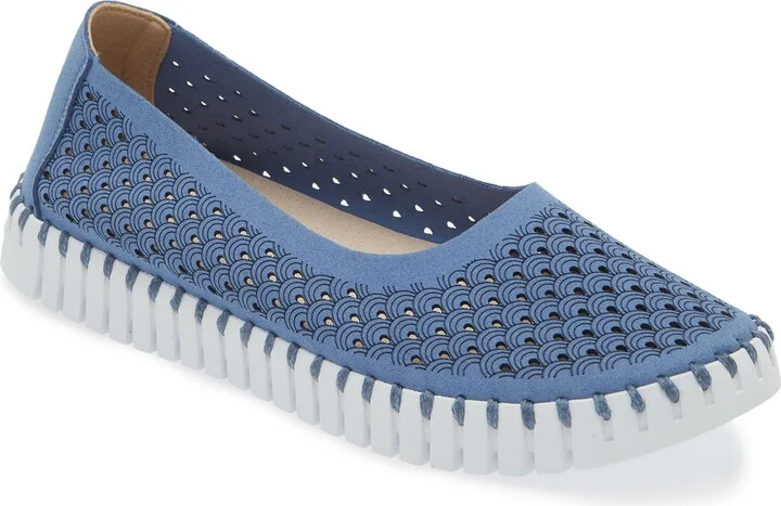 Tulip Slip-On Sneaker