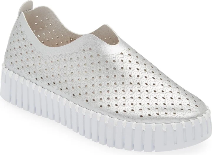 Tulip Sneaker