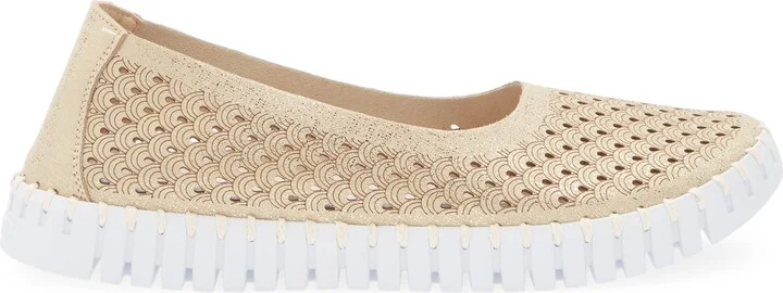 Tulipu Perforated Slip-On Sneaker - Image 9