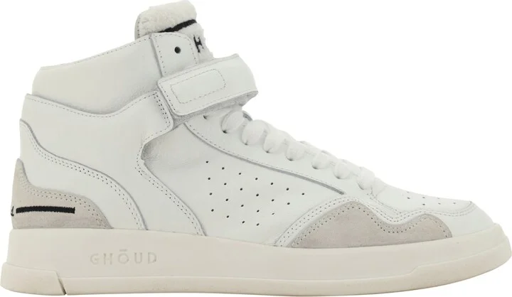 Tweener Sneakers