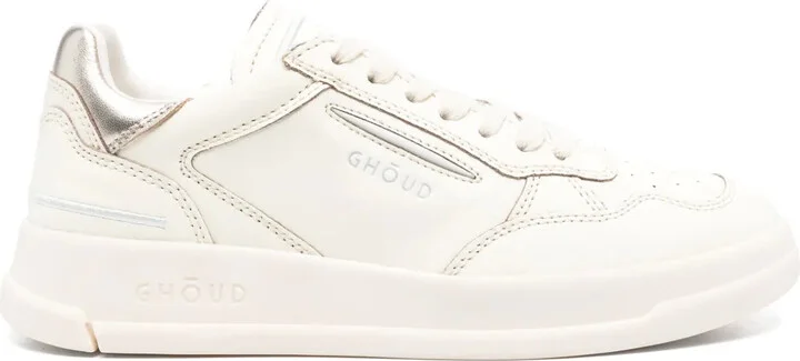 Tweener sneakers