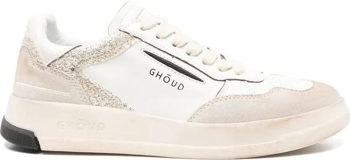Tweener sneakers