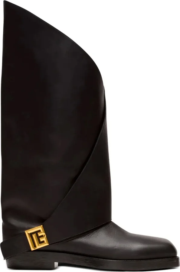 Twist flat leather boots