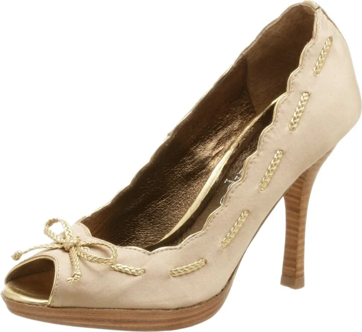 Two Lips Women's Ceporah Peep Toe Pump