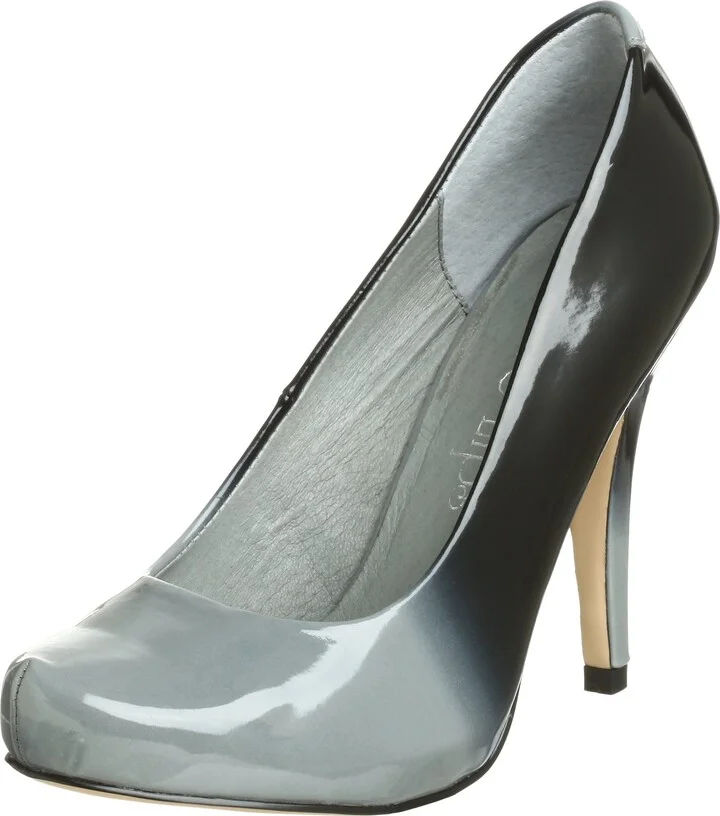 Two Lips Women's Tammy Pump