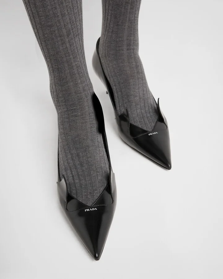 Two-tone brushed leather pumps - Image 3