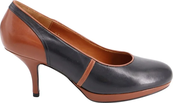 Two-Tone Kitten Pumps in Black/Brown Leather