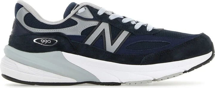 Two-tones 990v6 sneakers