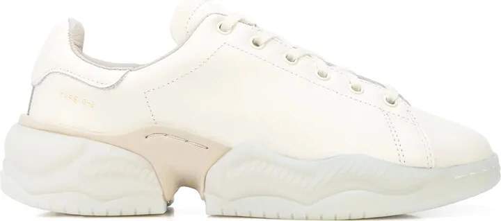Type O-2 low-top sneakers