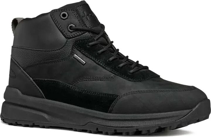 U Estrella Trail + Grip sneakers
