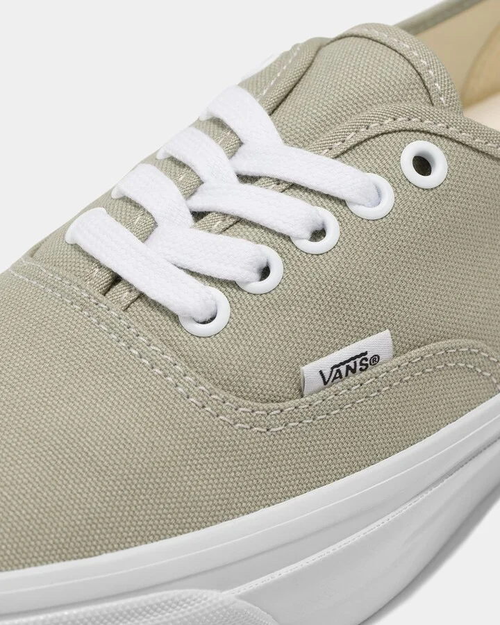 U LX Authentic 44 Sneaker - Image 4