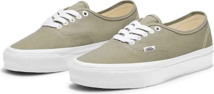 U LX Authentic 44 Sneaker