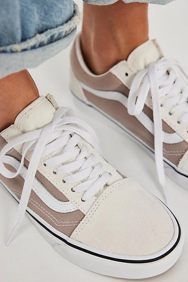 UA Old Skool Sneakers - Image 2