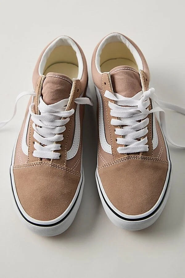 UA Old Skool Sneakers