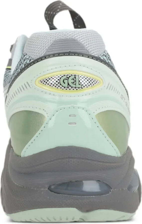 UB6-S GT-2160 panelled sneakers - Image 3