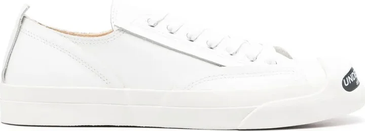 UC2D9F02 sneakers