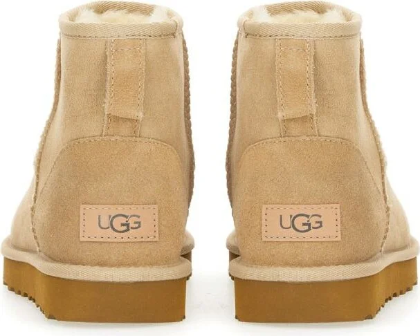UGG Boot Classic Mini Ii - Image 3