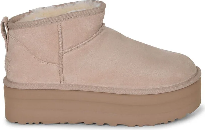 UGG Boots "Classic Ultra Mini Con Plateau"