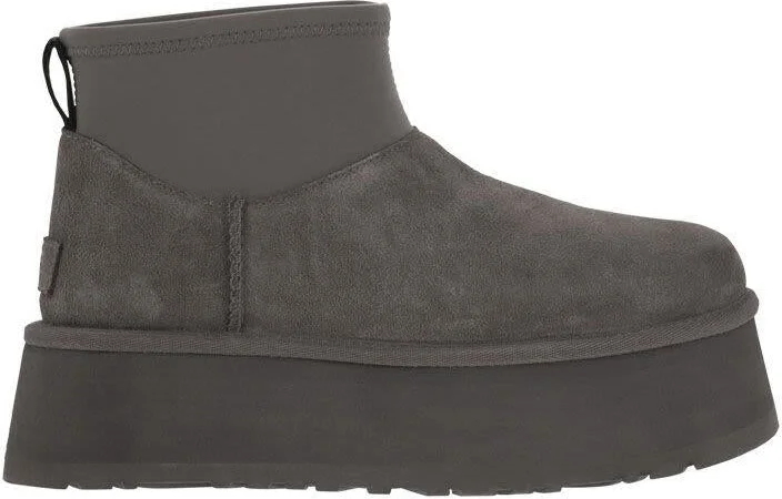 UGG Classic Mini Dipper Boots