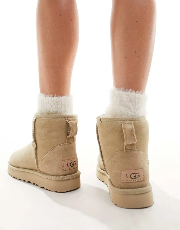 UGG Classic mini II boots in stone - Image 4