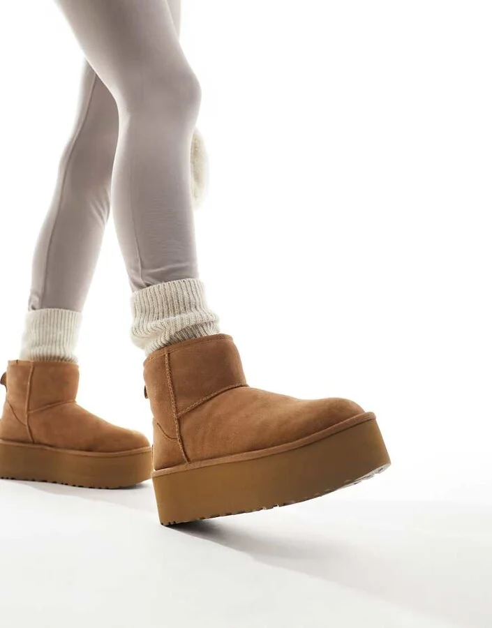 UGG Classic mini platform boots in chestnut - Image 3