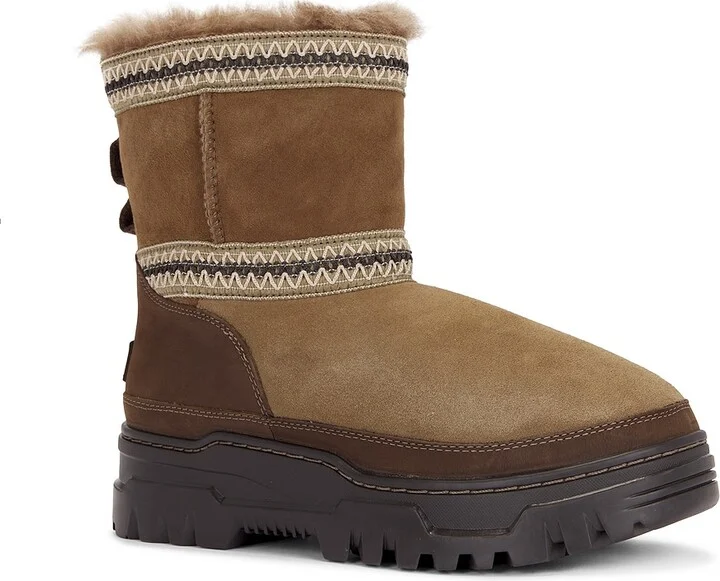 UGG Classic Mini Trailgazer Boot in Brown - Image 2