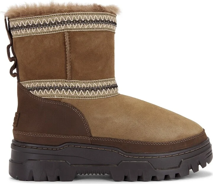 UGG Classic Mini Trailgazer Boot in Brown