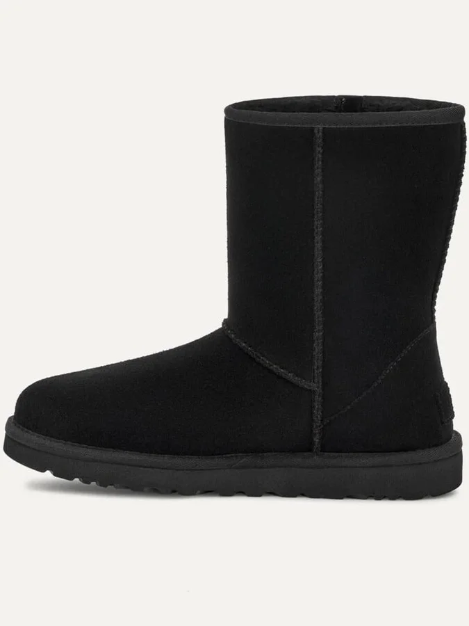 UGG Classic Short Bailey Zip Shoes - Image 3