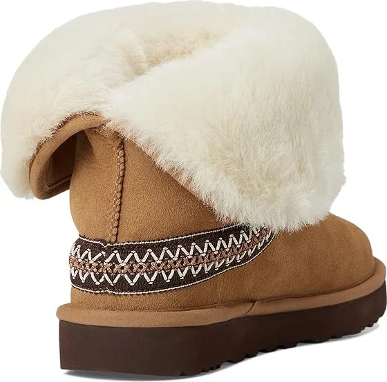 UGG Classic Short Cresent Women's Boots Chestnut : 7 B - Medium, Suede/Wool - Image 4