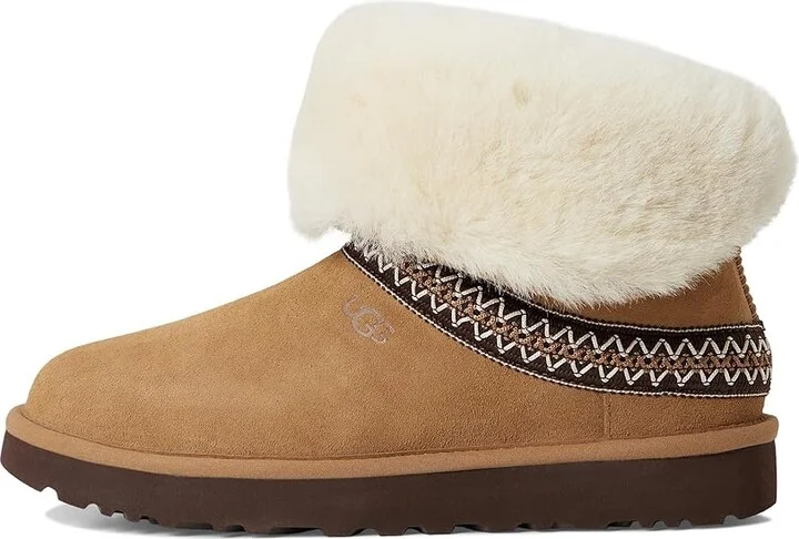 UGG Classic Short Cresent Women's Boots Chestnut : 7 B - Medium, Suede/Wool - Image 6