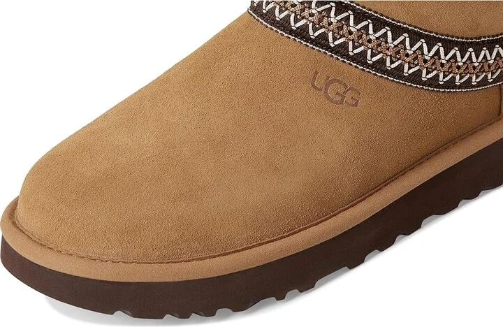 UGG Classic Short Cresent Women's Boots Chestnut : 7 B - Medium, Suede/Wool - Image 7