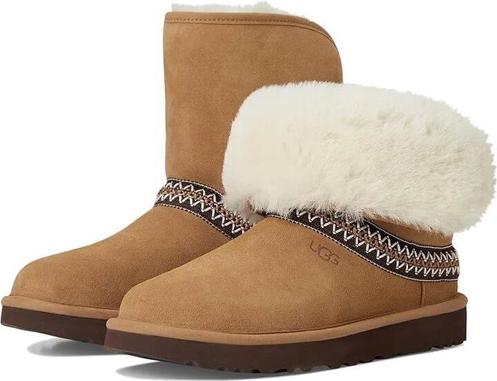 UGG Classic Short Cresent Women's Boots Chestnut : 7 B - Medium, Suede/Wool