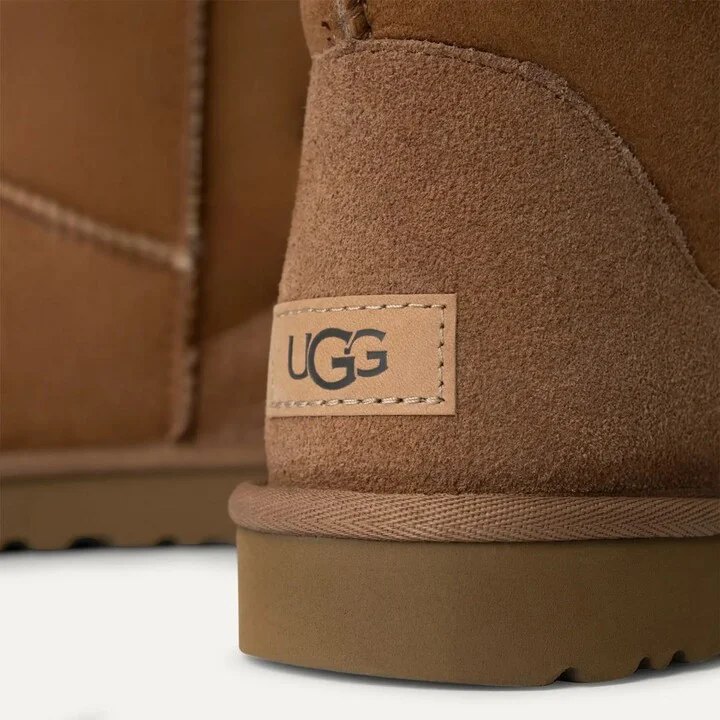 UGG "Classic Short Ii" Boots - Image 4