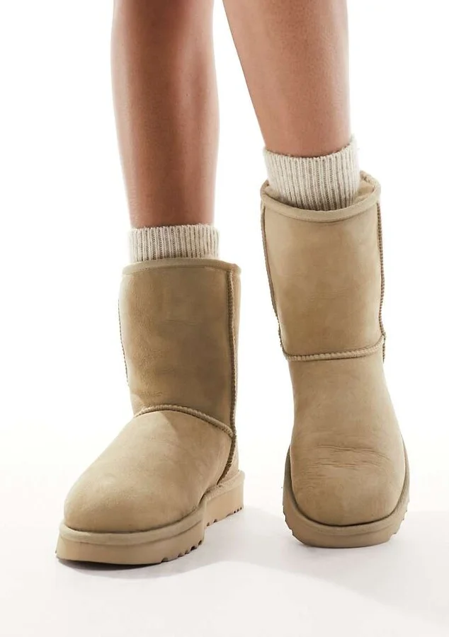 UGG Classic short II boots in stone - Image 3