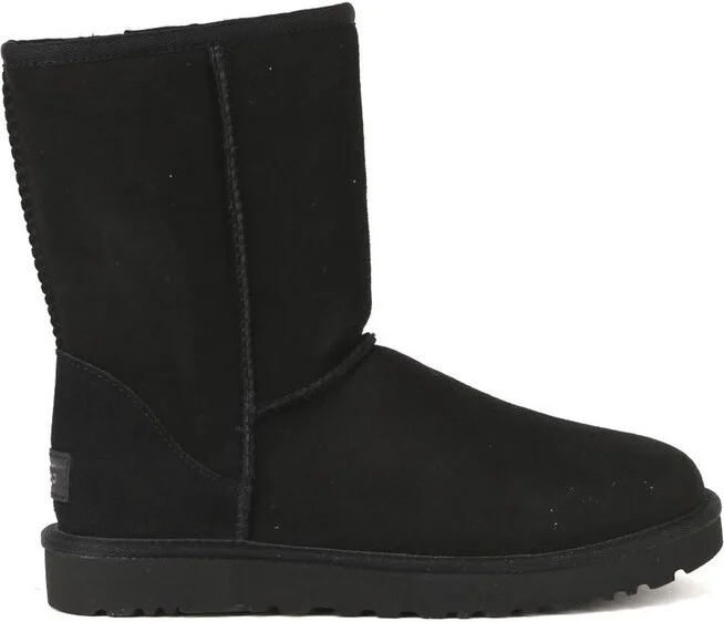 UGG Classic Short II Round Toe Boots
