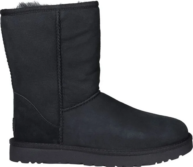UGG Classic Short ll Ankle Boots