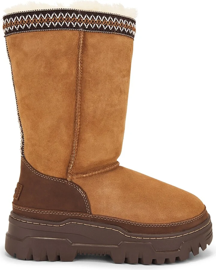 UGG Classic Tall Trailgazer Boot in Brown