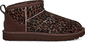 UGG Classic Ultra Mini Caspian Women's Boots Burnt Cedar : 7 B - Medium, Suede - Image 6