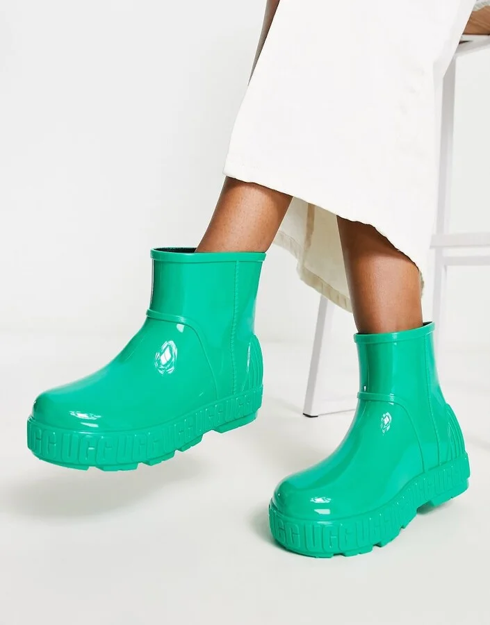 UGG Drizlita rain boots with shearling insole in green - Image 4