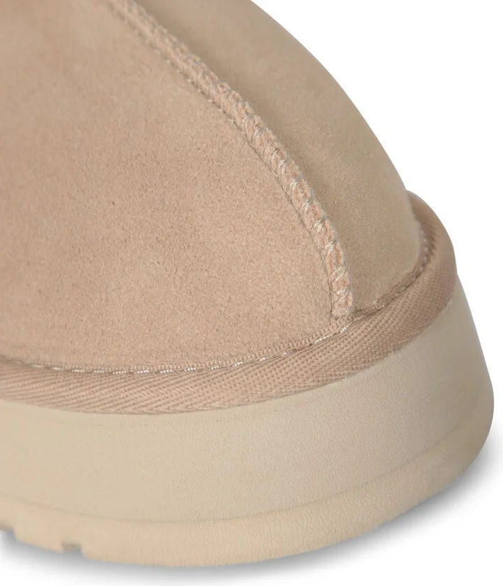 UGG Flat Shoes - Image 5
