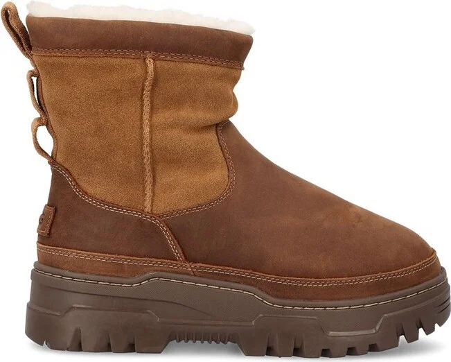 UGG Heritage Pull-On TrailGazer Boots