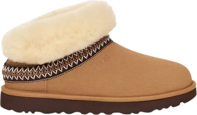 UGG Logo Debossed W Classic Boots