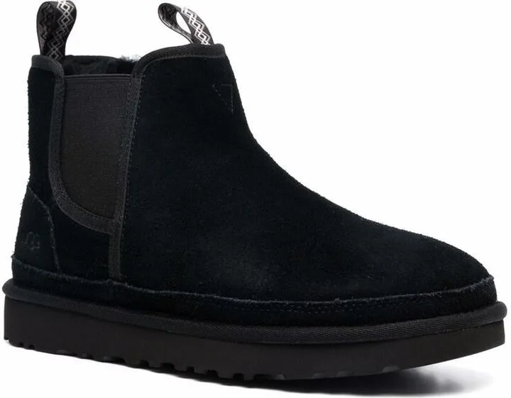 UGG "Neumel Chelsea" Ankle Boots - Image 4