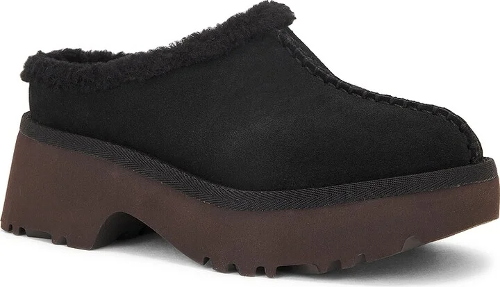 UGG New Heights Cozy Clog in Black - Image 2