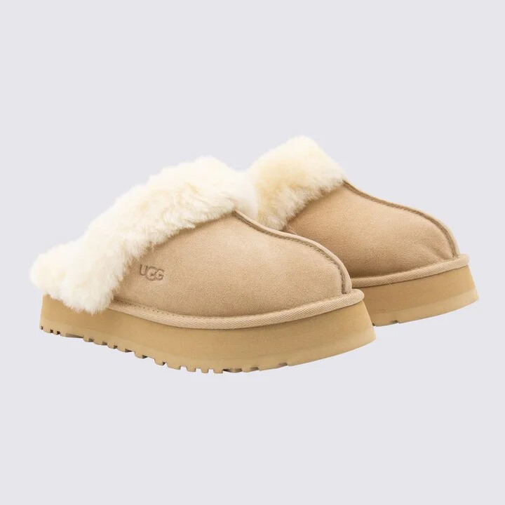 UGG Sand Flats - Image 2