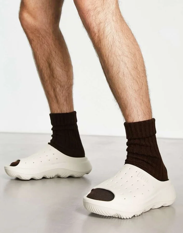 UGG slide it molded clogs in sand - Image 4