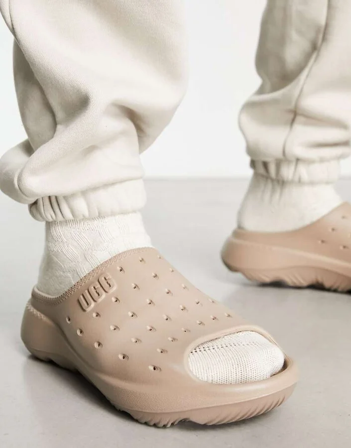 UGG slide it molded clogs in stone